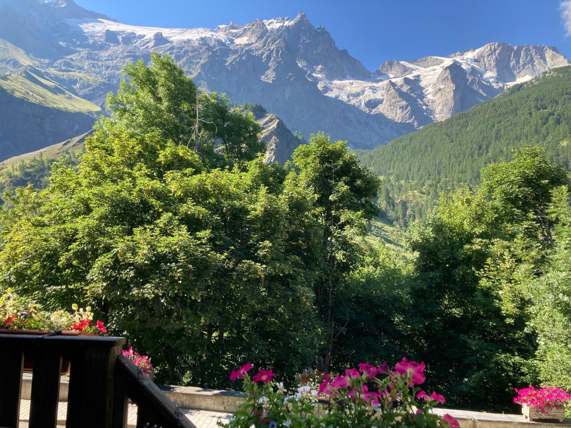 Hotel Des Alpes - Skiers & Bikers Lodge La Grave Exterior photo